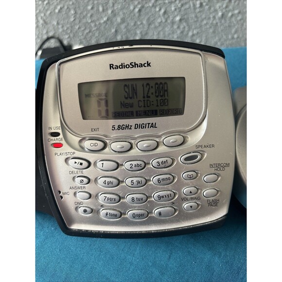 RadioShack 5.8 GHz Cordless Phone with Caller ID-Digital Answering System - Picture 2 of 15